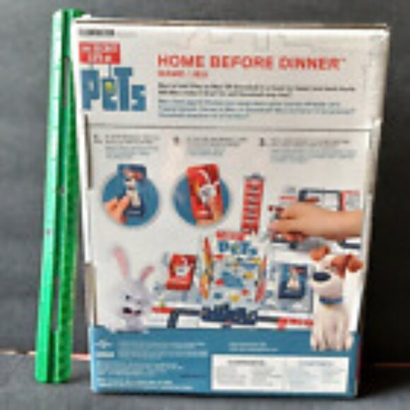 New/Sealed-The Secret Life Of Pets Home Before Dinner Game w/ Max Dog Figure - Picture 2 of 3